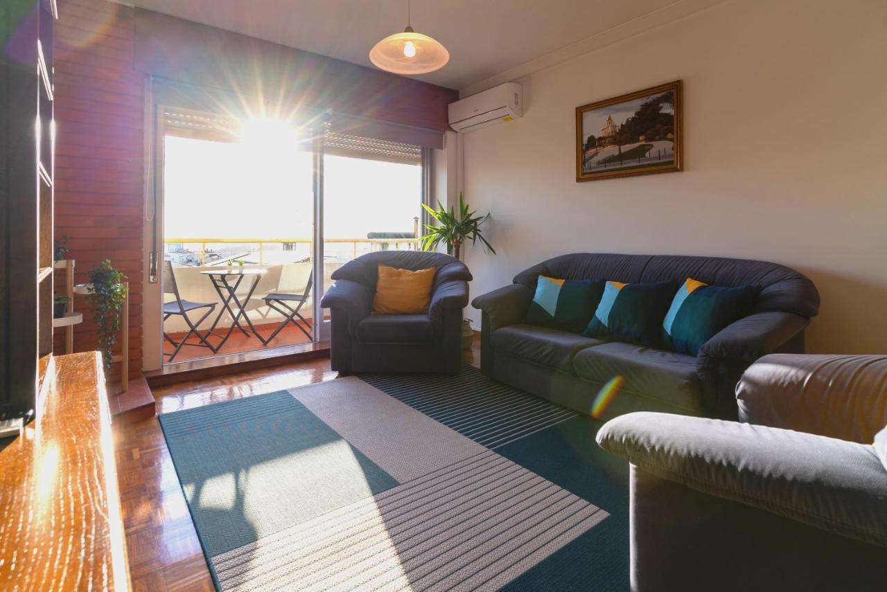 Cozy 3 Room Apartment In Penafiel Centre Bagian luar foto